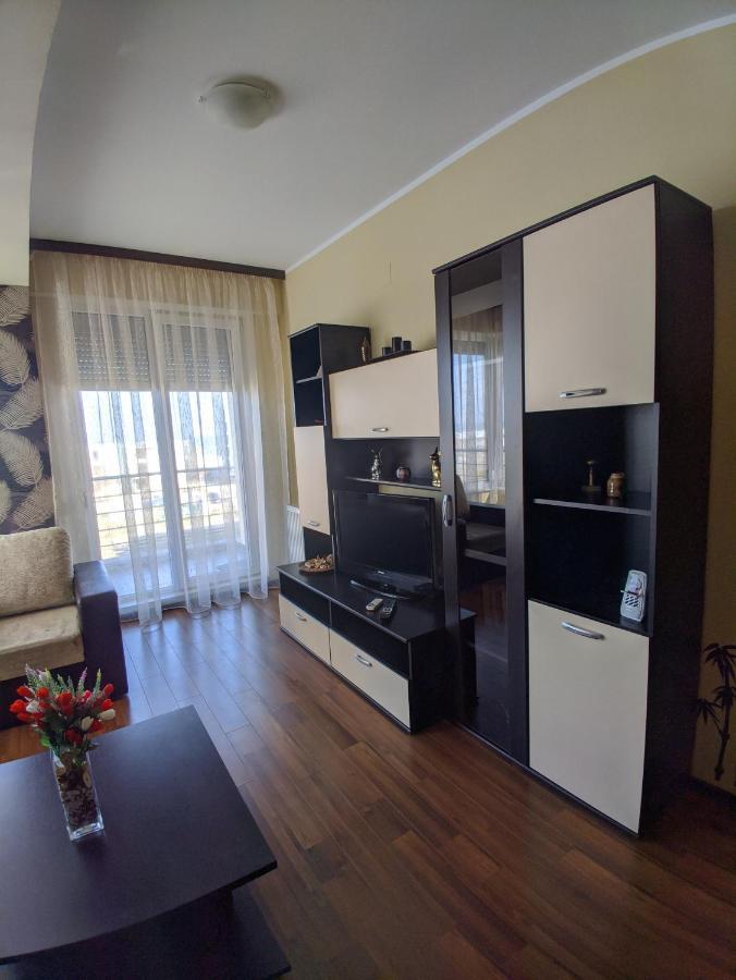 Summerland Beach&Sun Apartments Mamaia Ngoại thất bức ảnh