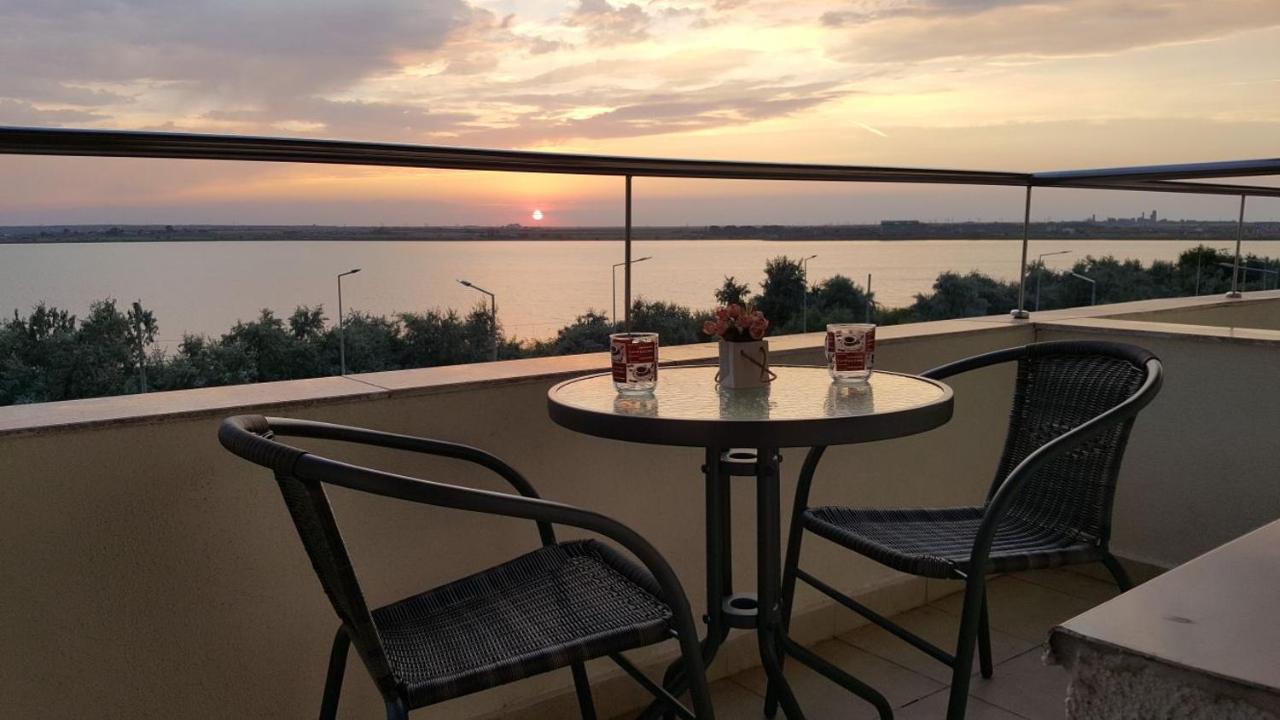 Summerland Beach&Sun Apartments Mamaia Ngoại thất bức ảnh